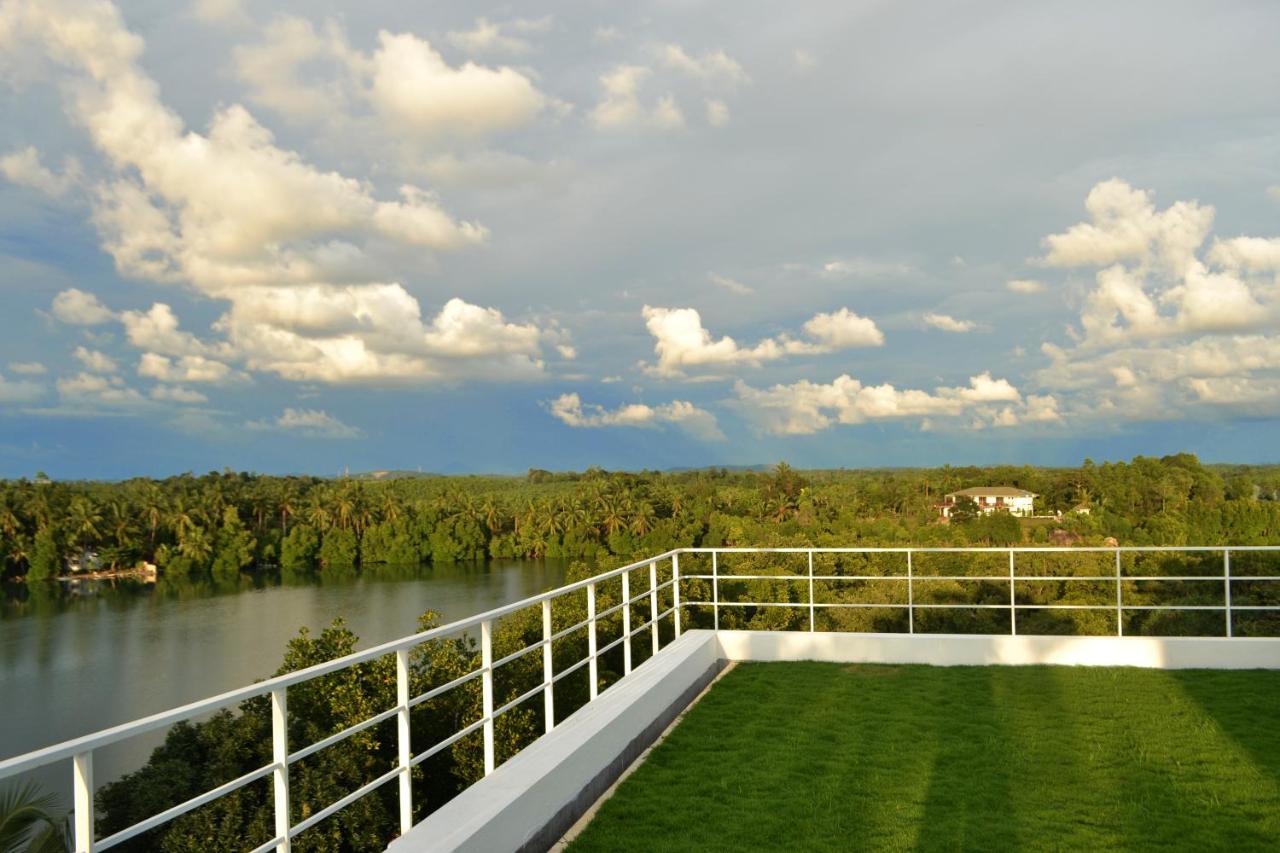 33 Lake Terrace Hikkaduwa Exterior foto